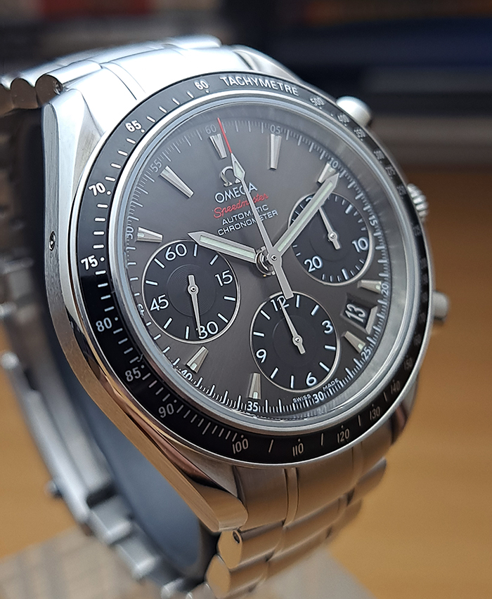Omega Speedmaster Date Chronograph Ref. 323.30.40.40.06.001